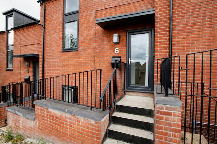 Comfortable & Airy Home, Minutes Walk To Bailgate - Lincolnshire