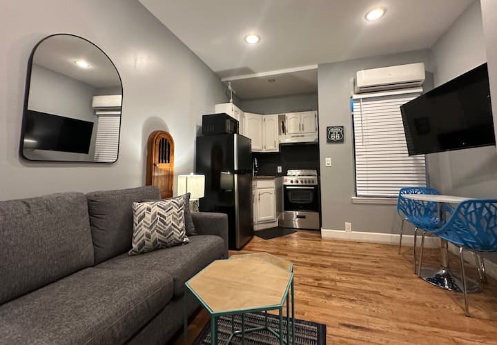 Shoreline Escape 1-bedroom - Long Beach, CA