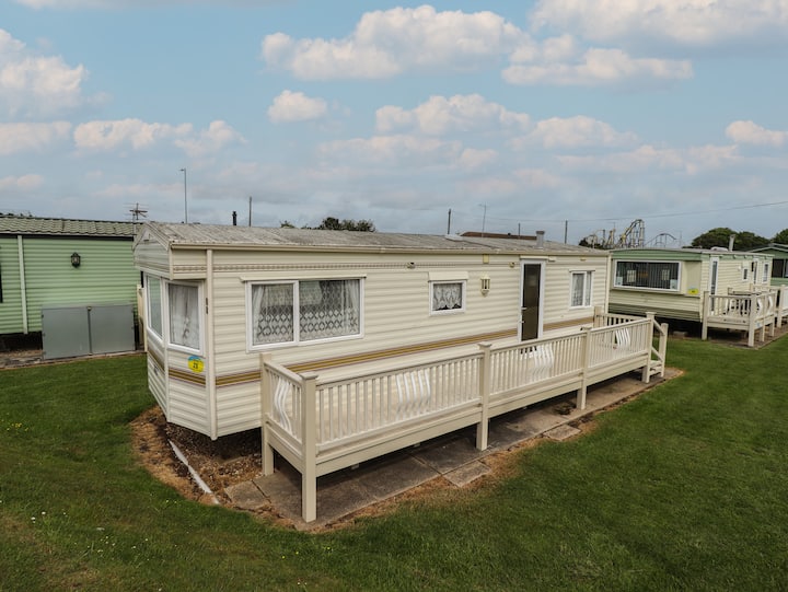 Caravan 25 - Anderby Creek