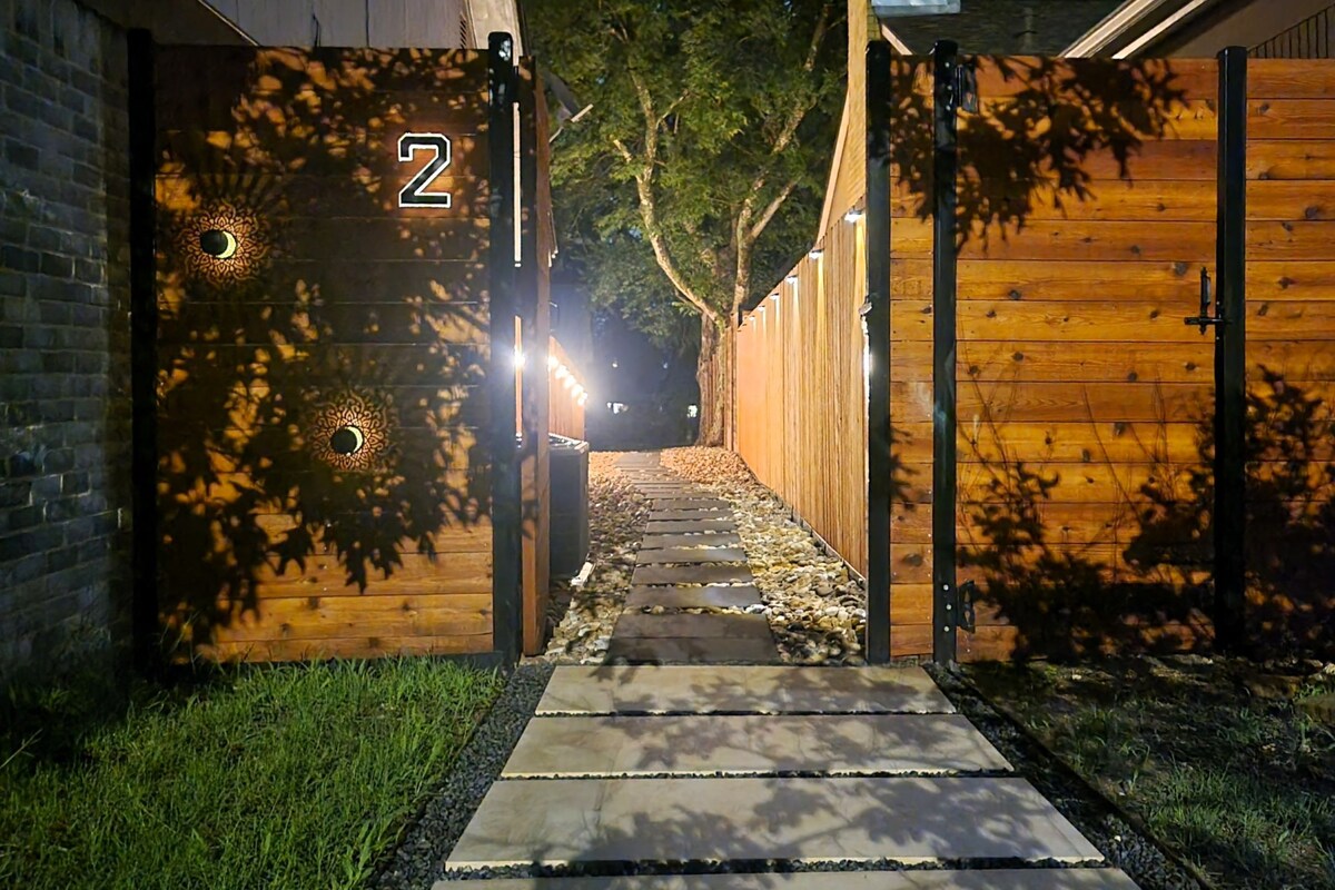 Modern Private Guesthouse in South Austin