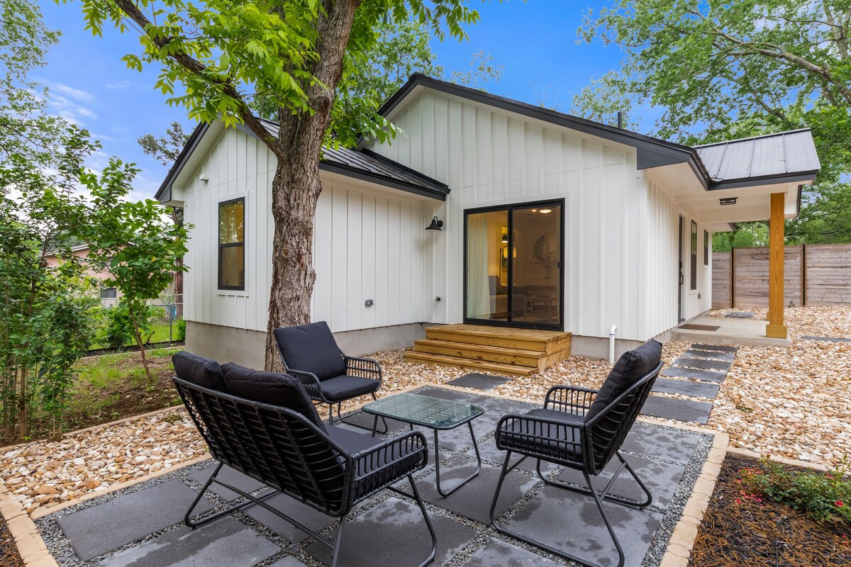 Modern Private Guesthouse in South Austin