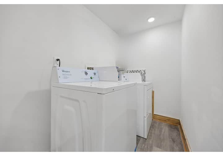 Bloom Floor | 3 Boutique Suites Near Fifa & Phl - Media, PA