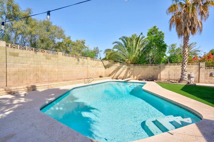 Private Pool & Hot Tub With Covered Patio - Mesa, AZ