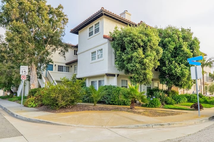 Mandalay Beach 2br + Wfh Office | Garage | Laundry - Oxnard, CA
