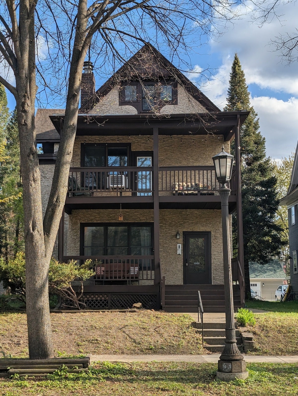 Charming St Paul Retreat