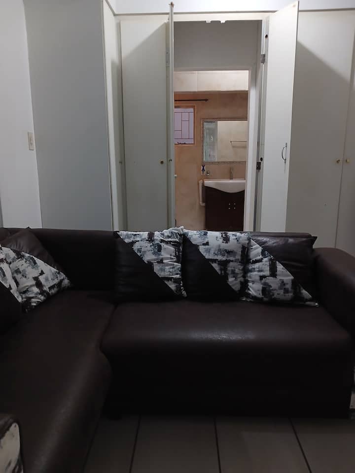3 Bedrooms, 2bathroom House, - Pretoria