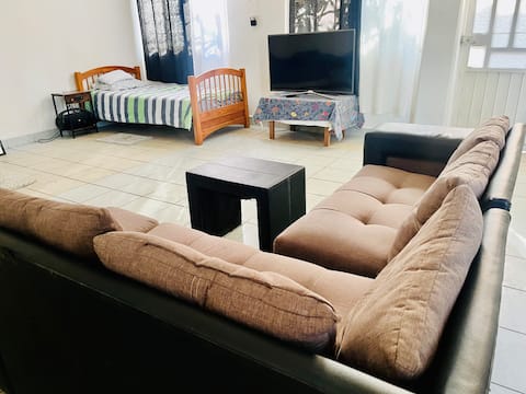 Successful Airbnb property: Comfortable apartment for 3 people in Santa Lucía Del Camino