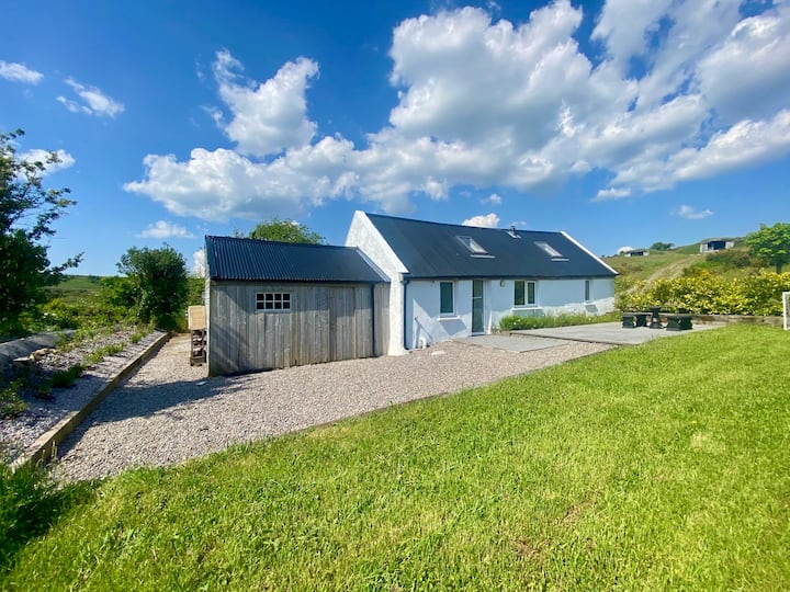 Cosy Rural Cottage Overlooking Killarney Lakes - Killarney