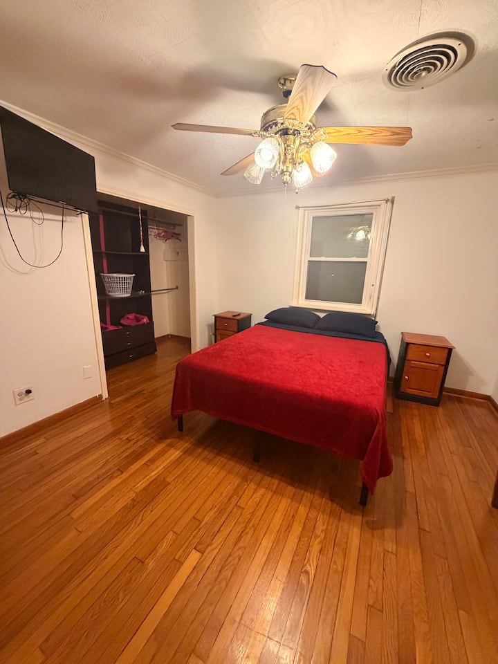 Three Bedroom House In The Heart Of Metairie - Kenner, LA
