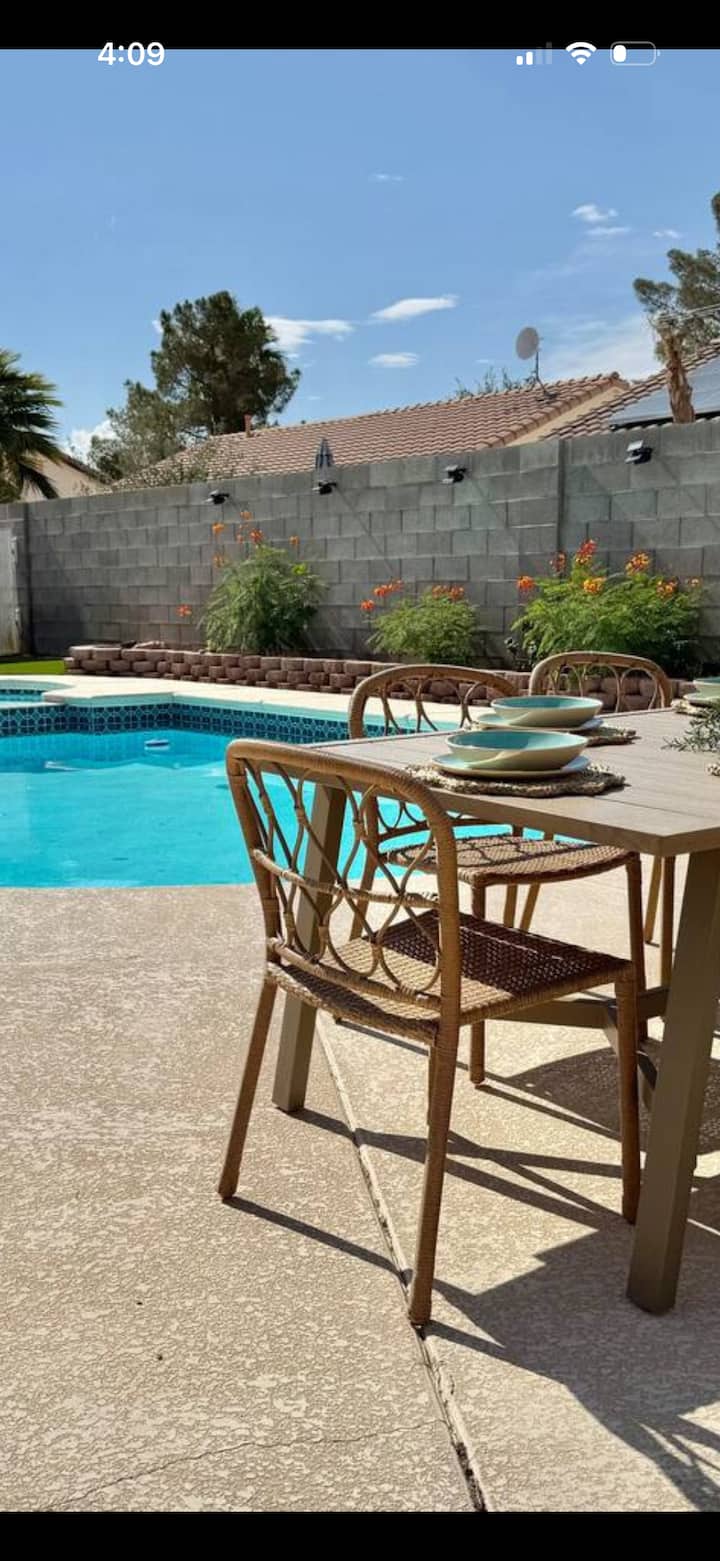 Beautiful, Clean, Well Maintained, Luxury House - North Las Vegas, NV