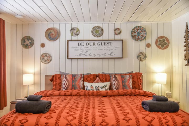 Mountain Song Cabin Duplex (Pioneer #7 & #8) - Red River, NM