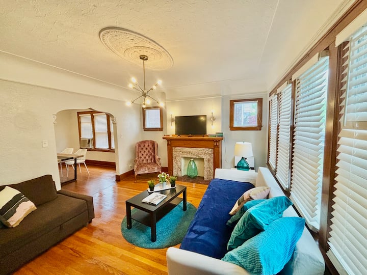 Home Away From Home! - Grosse Pointe, MI