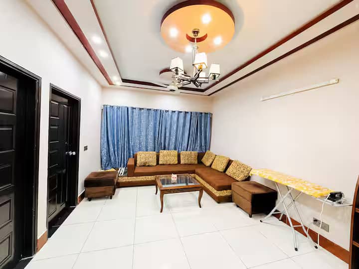 Spacious 3br Dd Apt | Parking & 4 Baths - Karachi