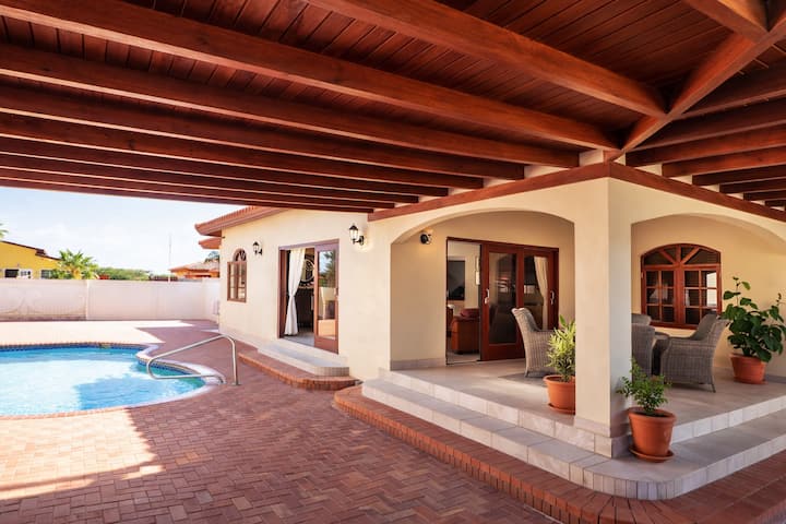 Private Pool Villa Near Palm Beach - Aruba