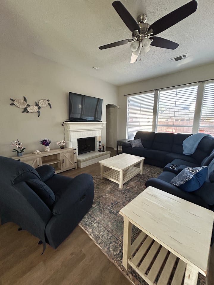 3br Home W/ Pool & Office | Near Dallas Fifa 2026 - Mansfield, TX