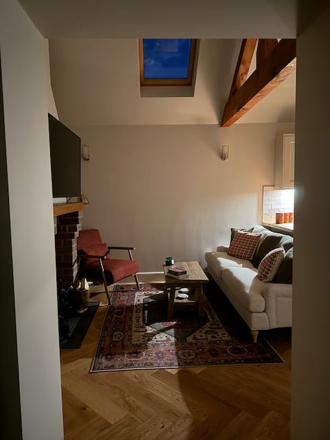 Successful Airbnb property: Holly Cottage - Cosy Countryside Retreat in North Warwickshire