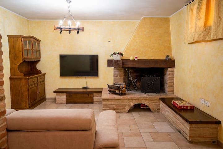 Villa A 5 Min Da Foligno - Bbq & Giardino - Montefalco