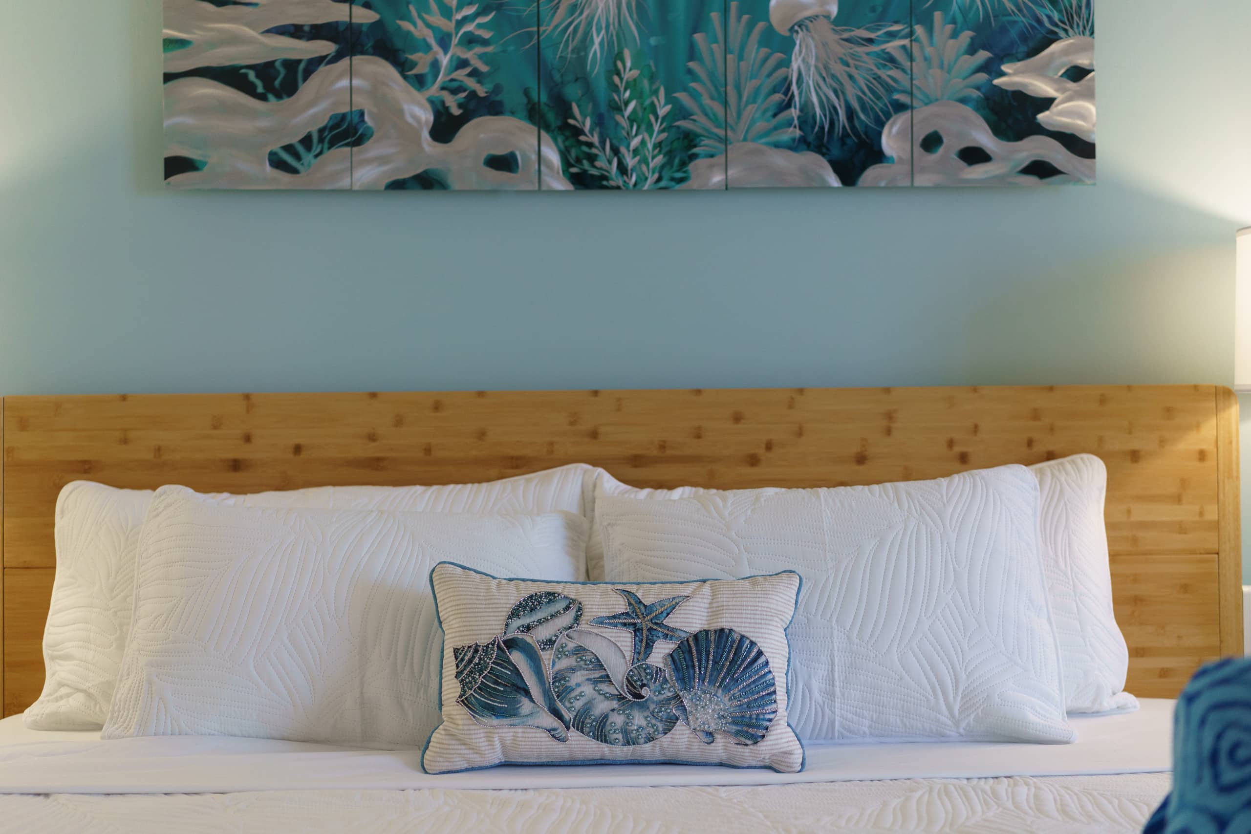 Renovated Studio, Steps to Waikiki Beach, Parking - Image 17