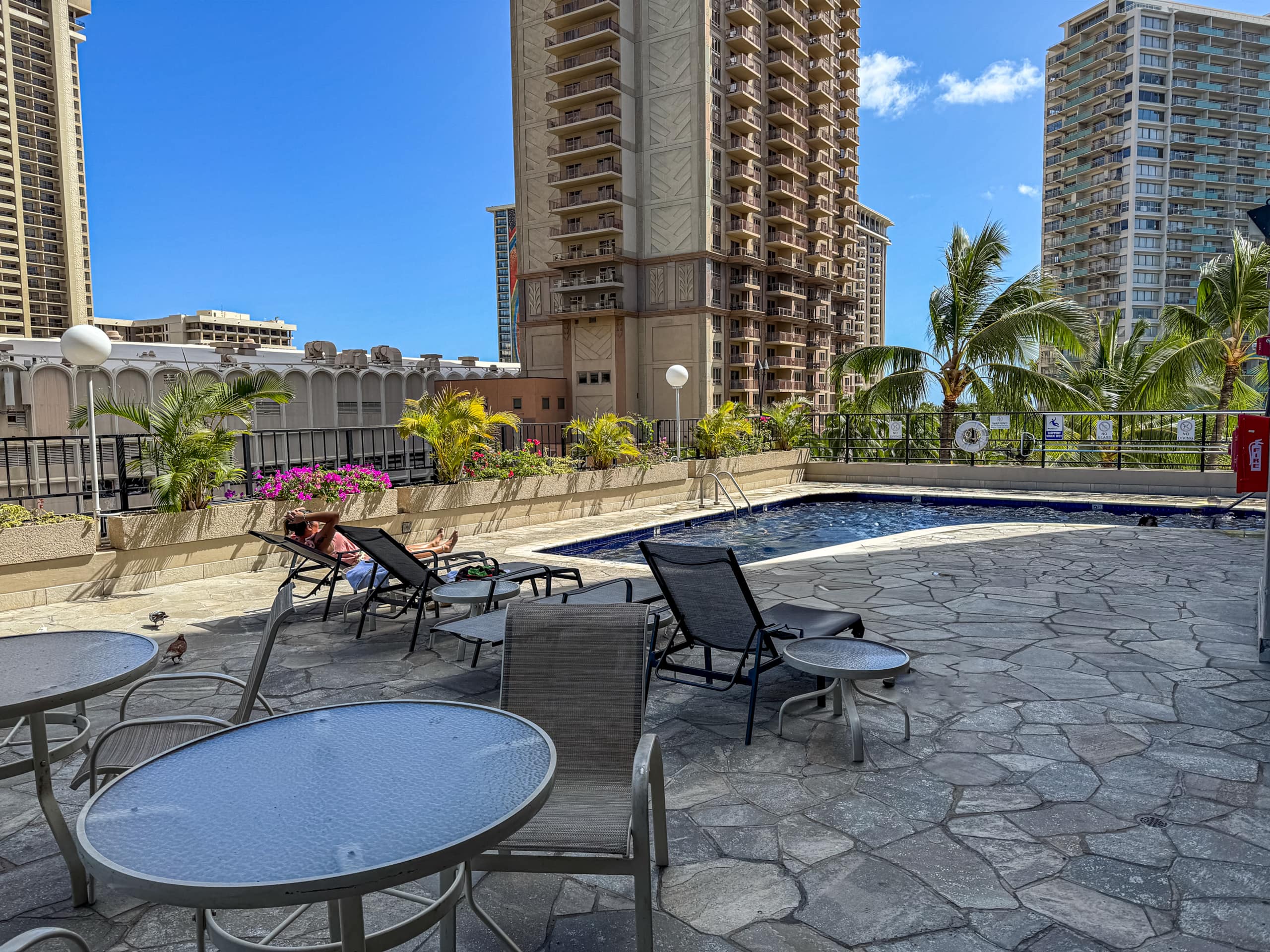Renovated Studio, Steps to Waikiki Beach, Parking - Image 12