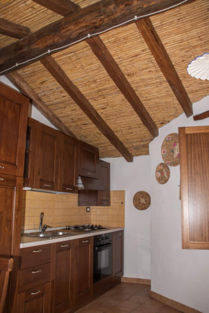 Casa Tipica Nel Borgo Medioevale - Posada