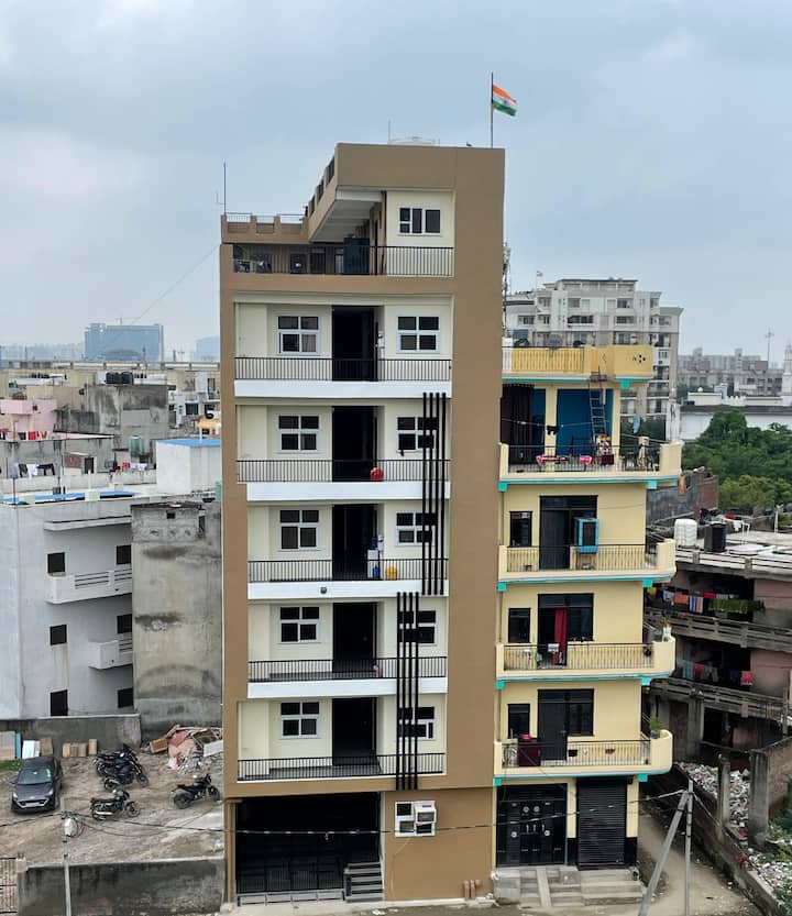 Shurbi Tower - Noida