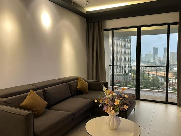 3br/2car Park Seaview With Balcony, The Landmark - Penang