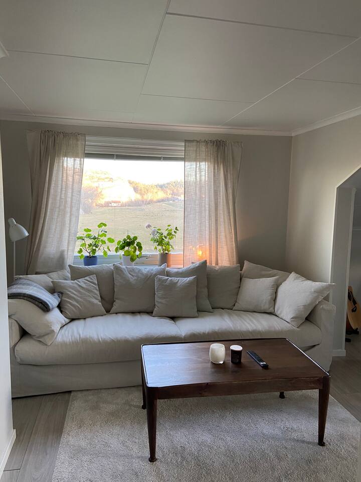 Lägenhet I Hus, Utanför Hunnebostrand. - Hunnebostrand