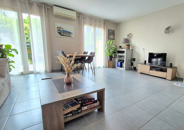 Confort Et Convivialité Pour 6 Personnes - Istres