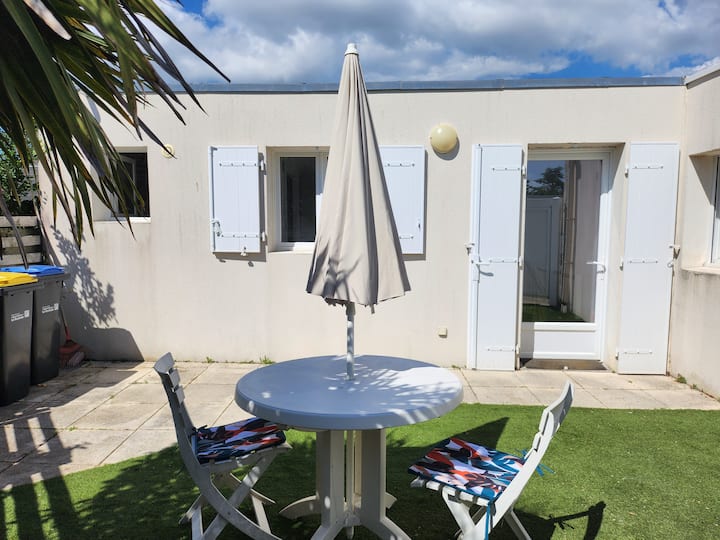 Maisonnette Au Calme Avec Jardin - La Rochelle