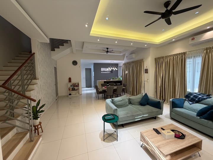 Luxury Stay With Private Garden
@ Kajang - Semenyih