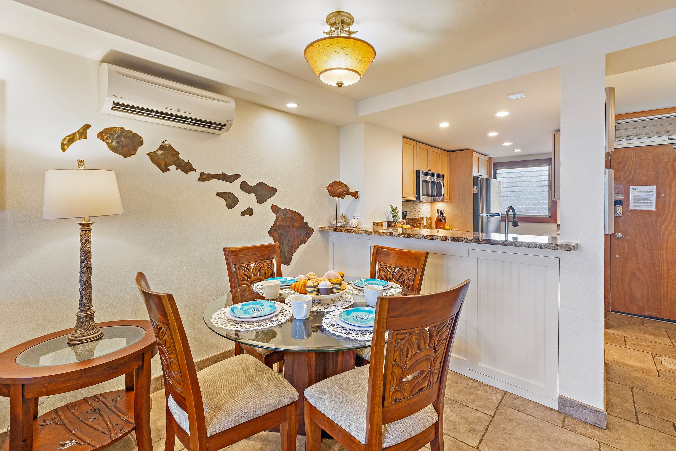 OCEANFRONT Luxury Condo *180° SWEEPING Ocean Views - Image 14