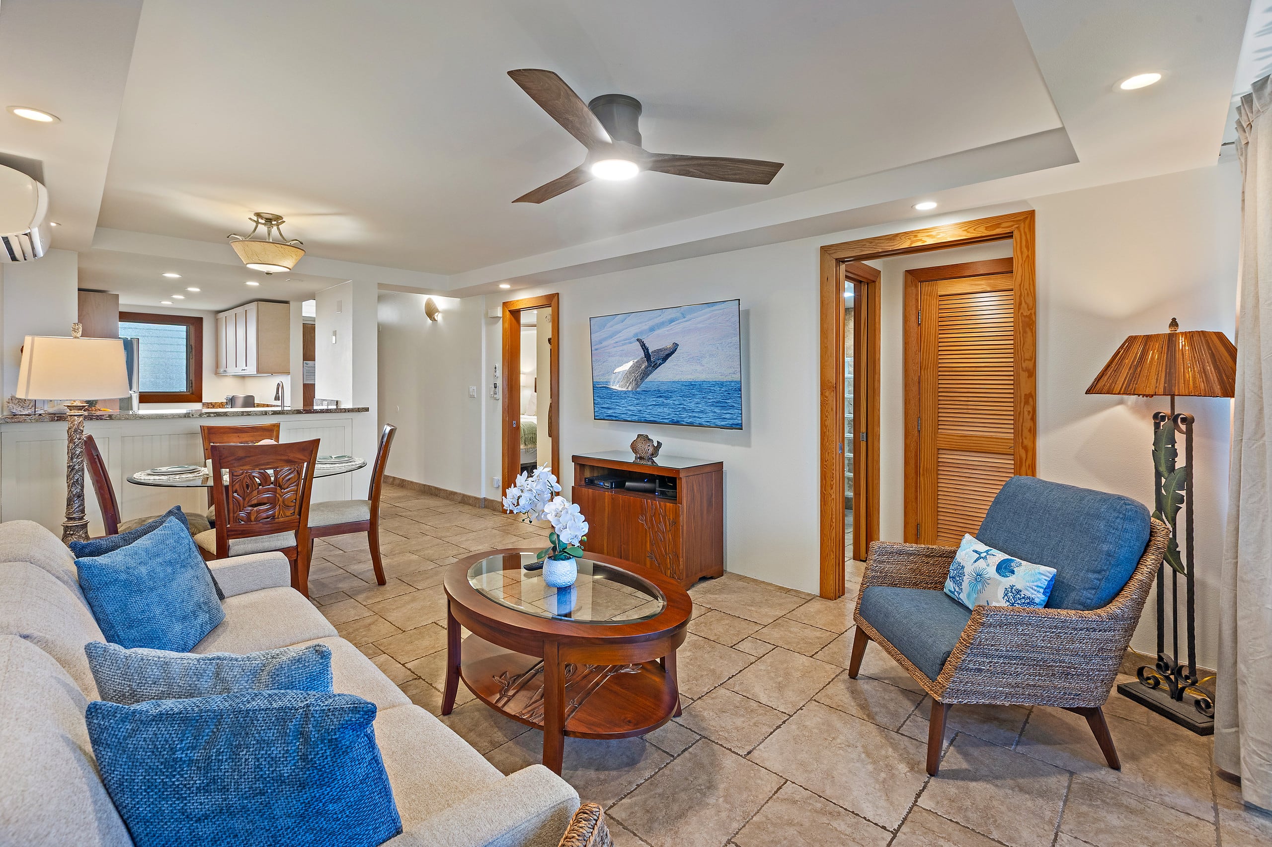 OCEANFRONT Luxury Condo *180° SWEEPING Ocean Views - Image 5