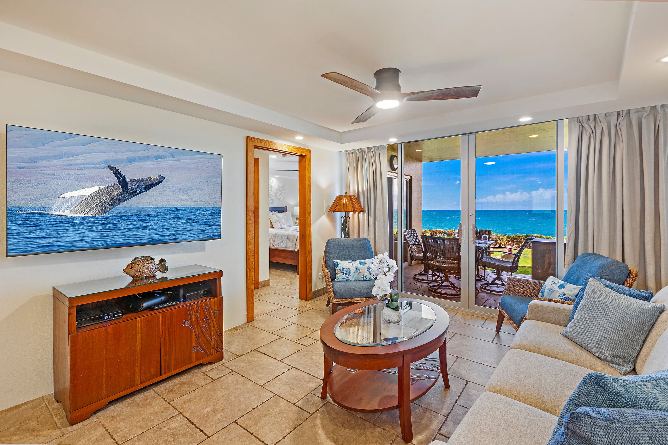OCEANFRONT Luxury Condo *180° SWEEPING Ocean Views - Image 4