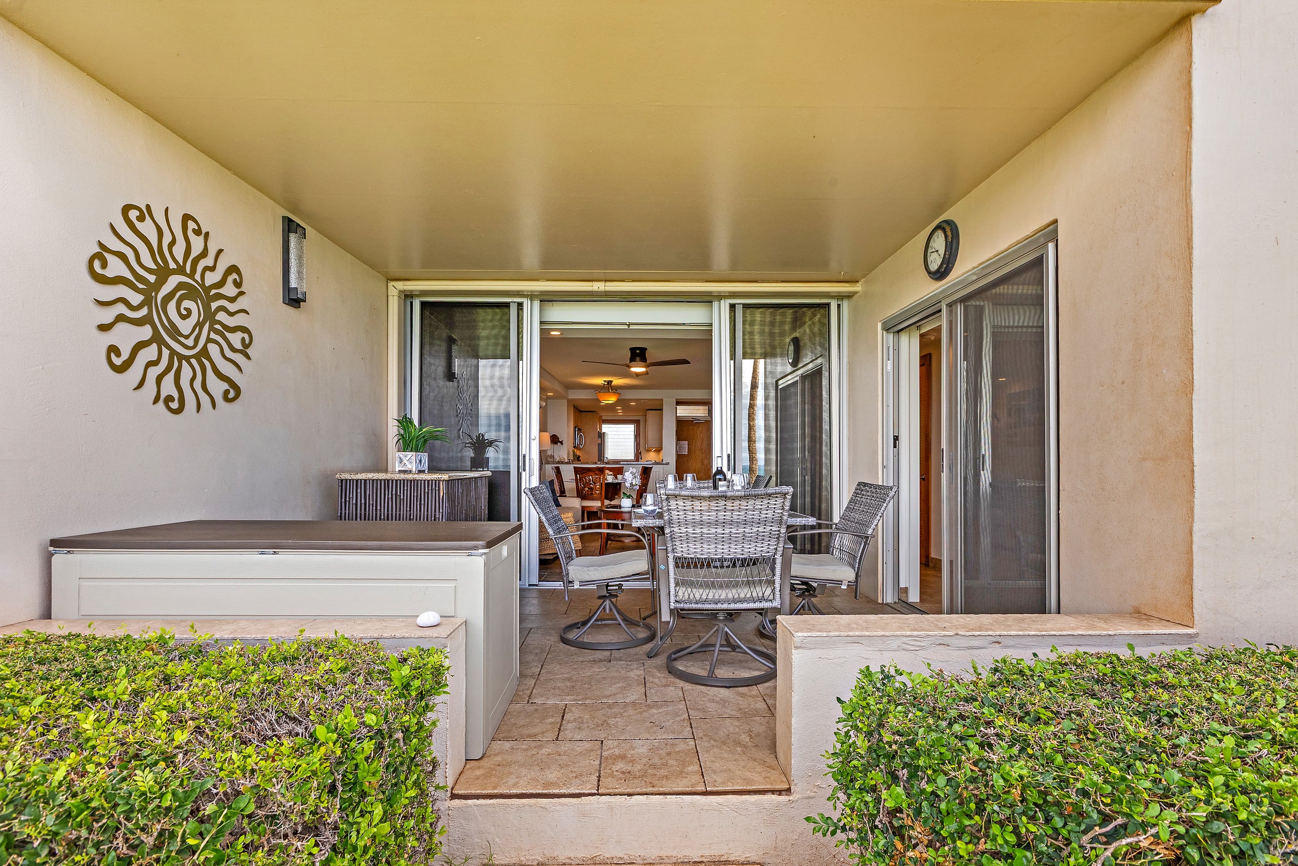 OCEANFRONT Luxury Condo *180° SWEEPING Ocean Views - Image 34