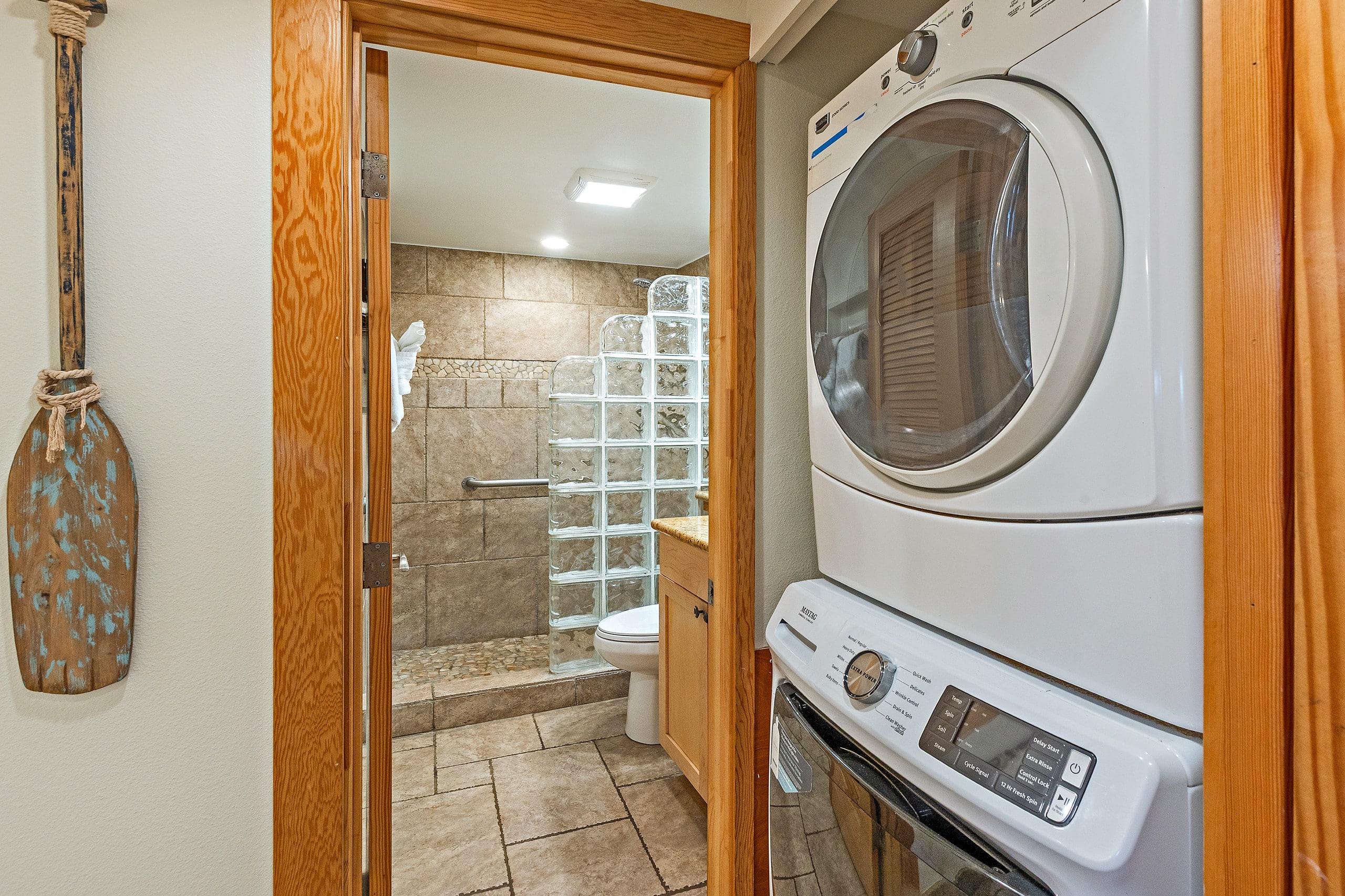 OCEANFRONT Luxury Condo *180° SWEEPING Ocean Views - Image 35