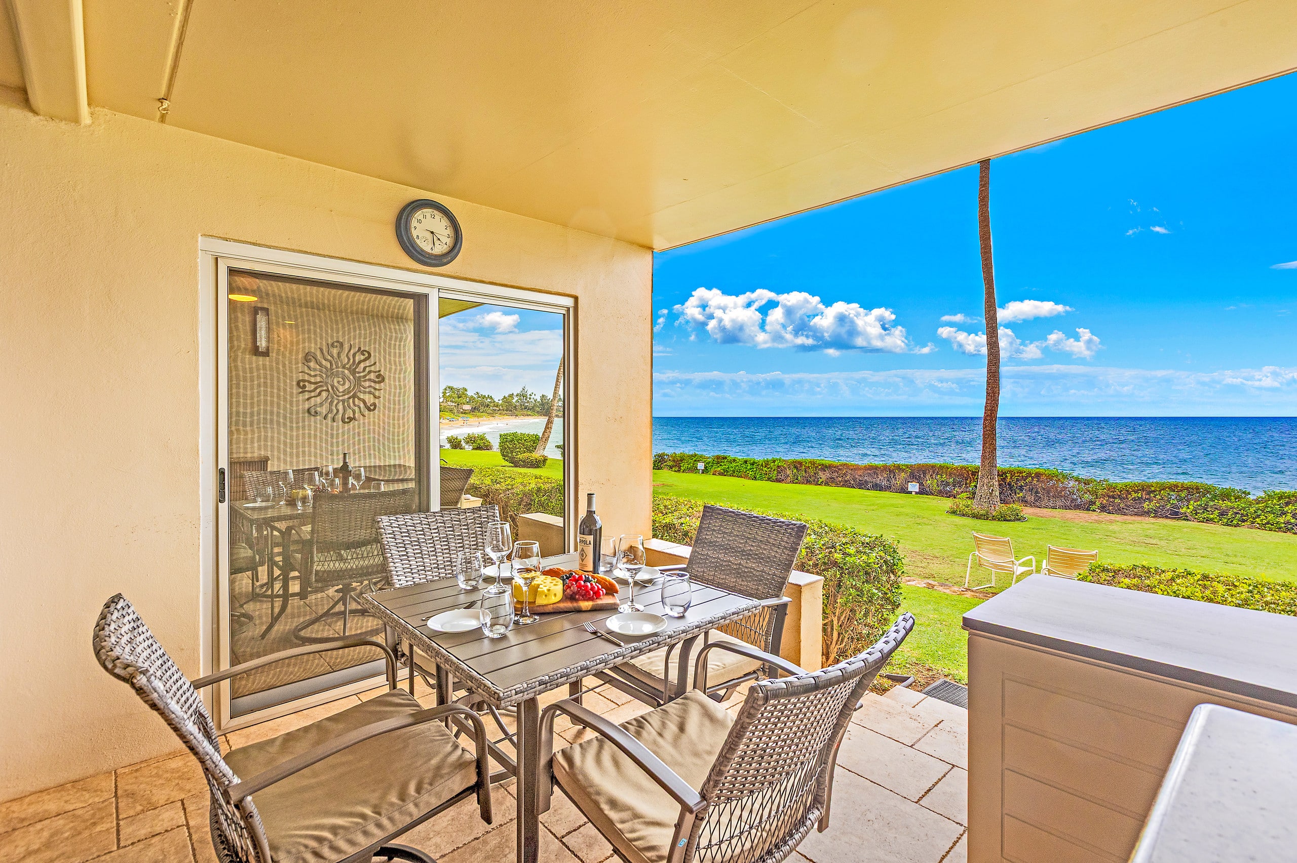 OCEANFRONT Luxury Condo *180° SWEEPING Ocean Views - Image 30