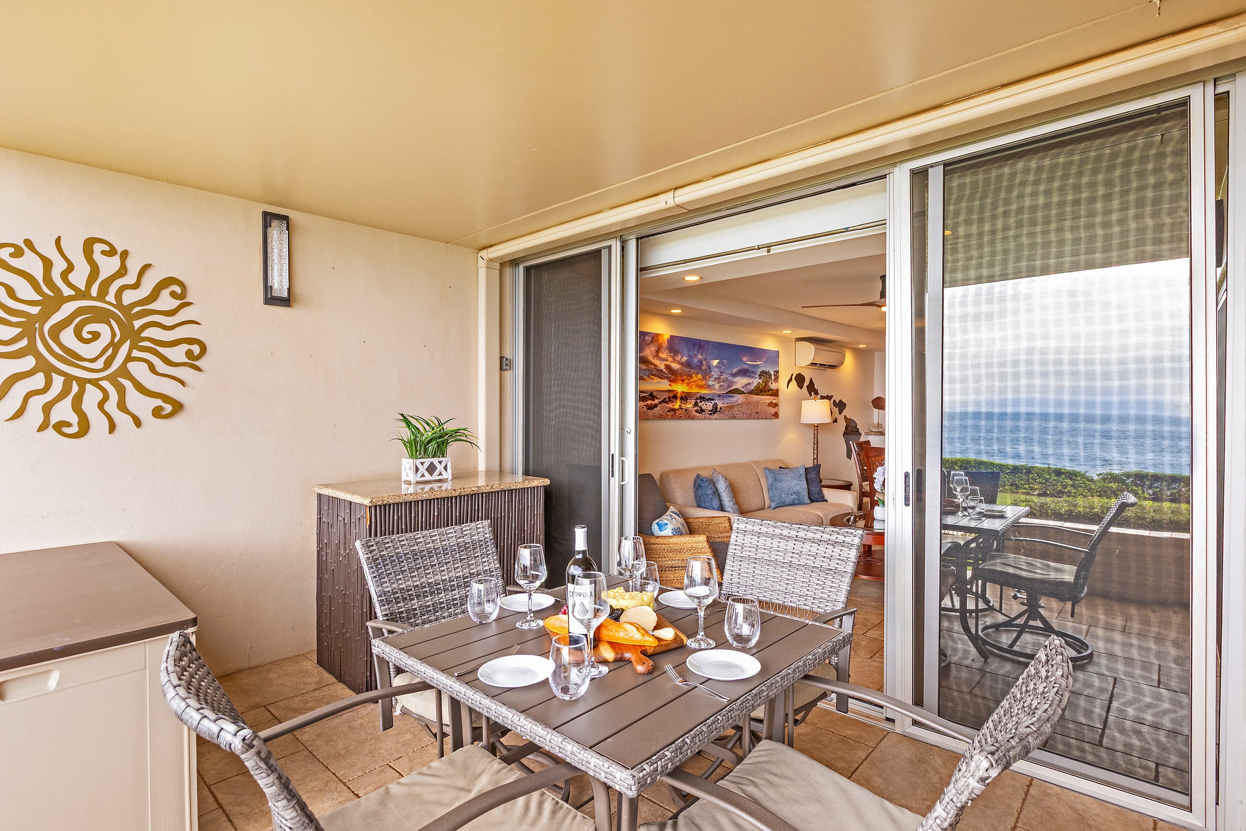 OCEANFRONT Luxury Condo *180° SWEEPING Ocean Views - Image 32