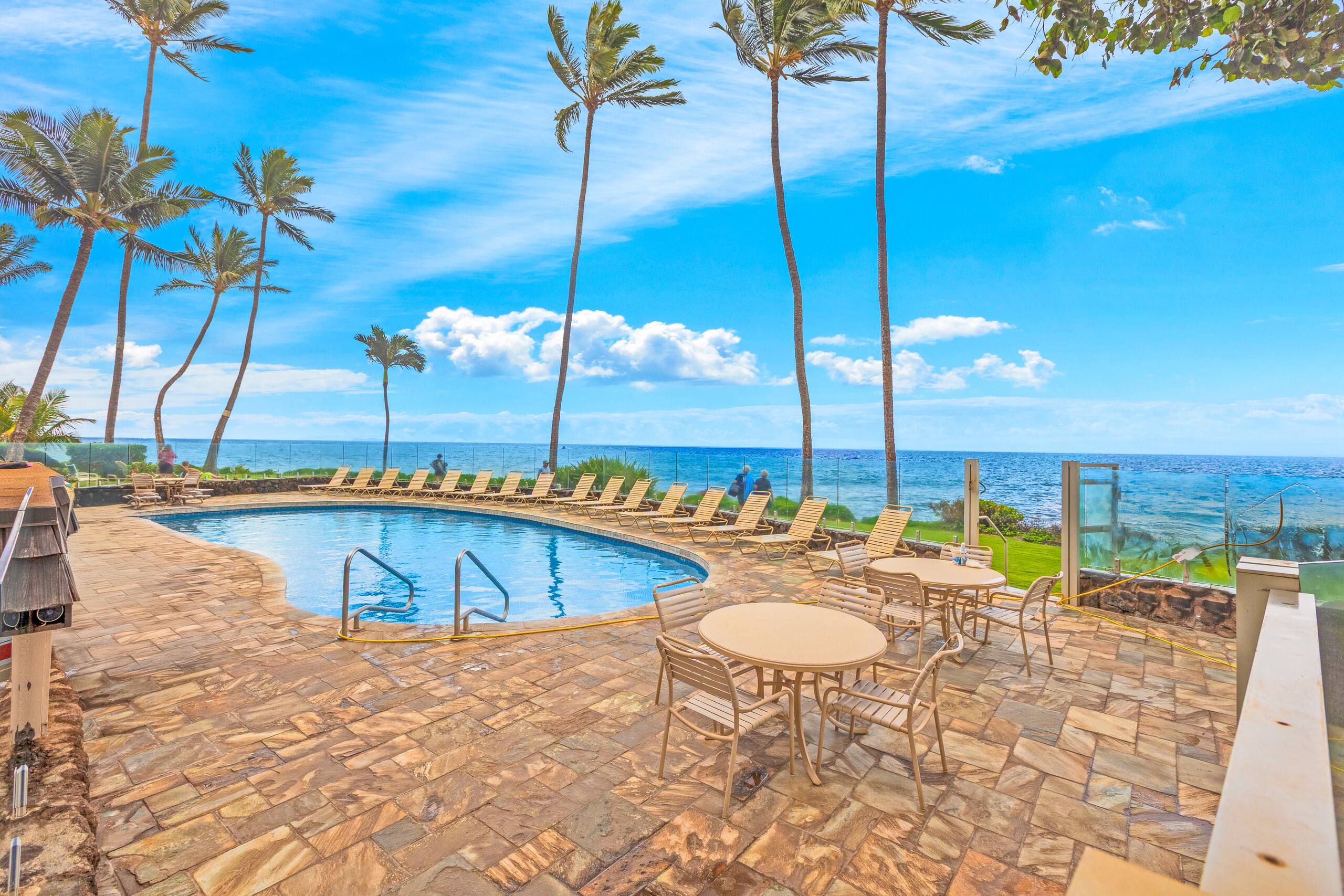 OCEANFRONT Luxury Condo *180° SWEEPING Ocean Views - Image 53