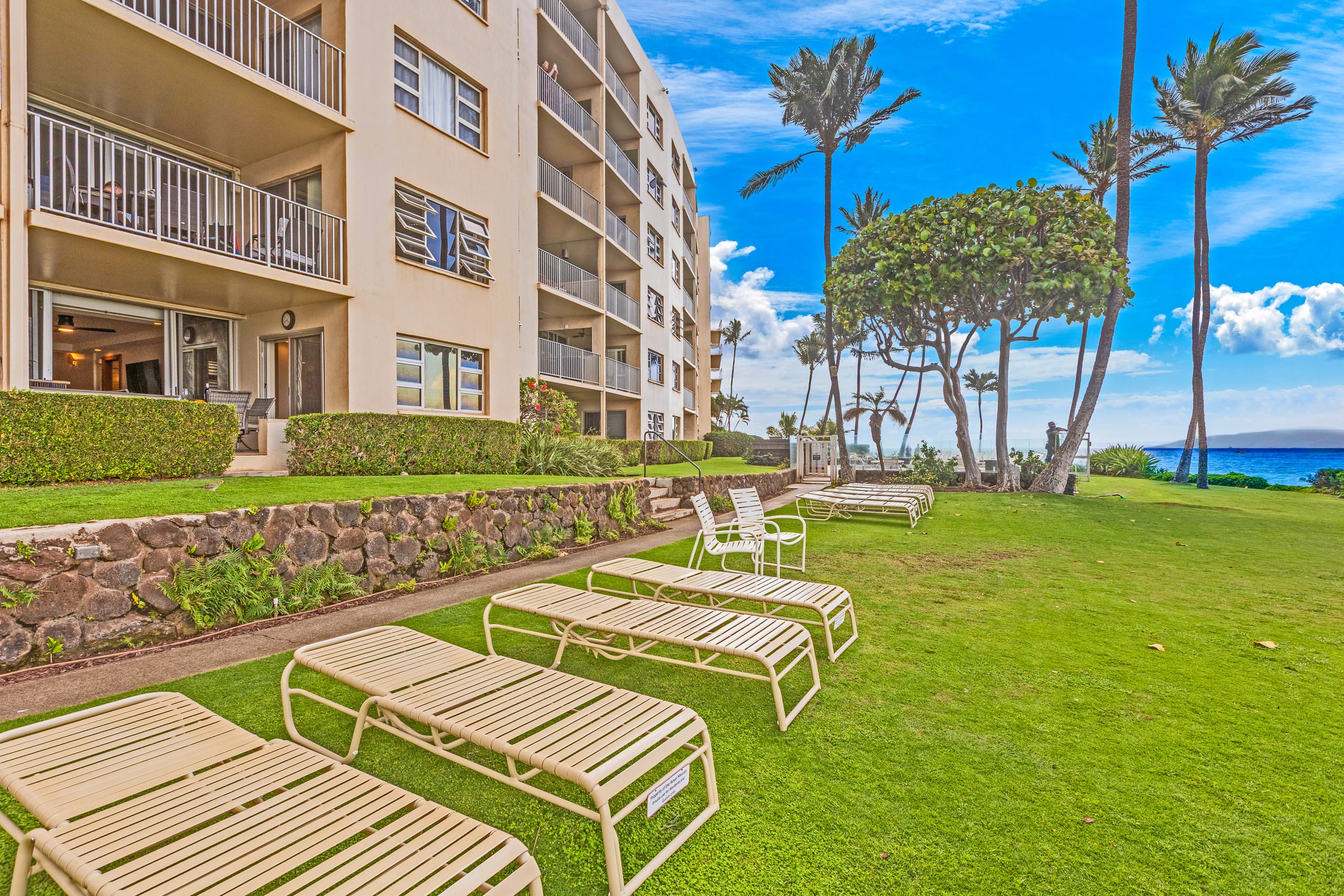 OCEANFRONT Luxury Condo *180° SWEEPING Ocean Views - Image 47