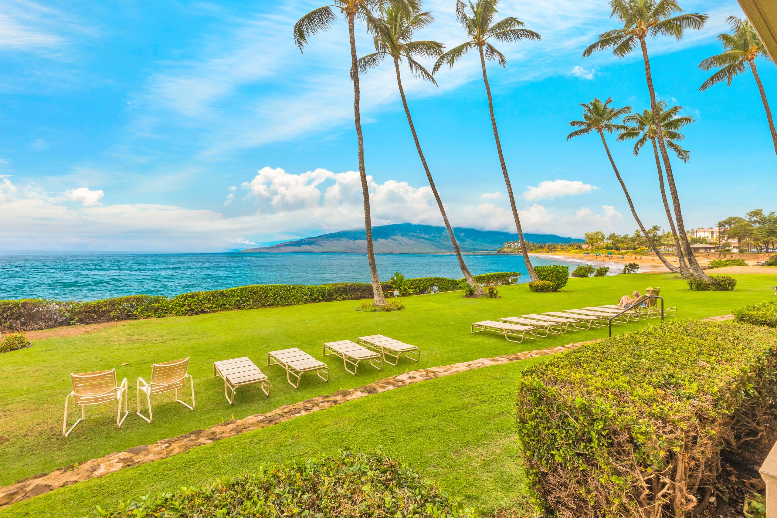 OCEANFRONT Luxury Condo *180° SWEEPING Ocean Views - Image 45