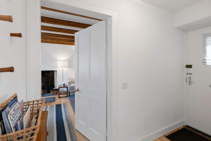 2 Bedroom Fisherman’s Cottage By The Sea - North Berwick