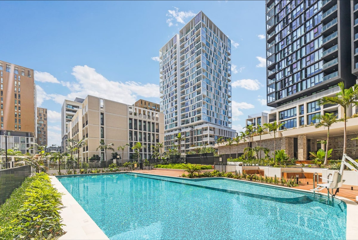 2 King Beds • Olympic Park View • Pool + Parking