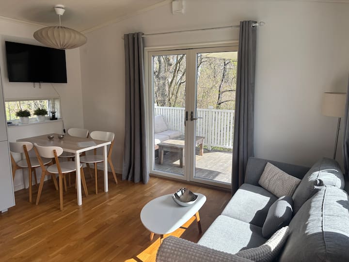 Modern Small Villa With Private Garden And Parking - Stockholm