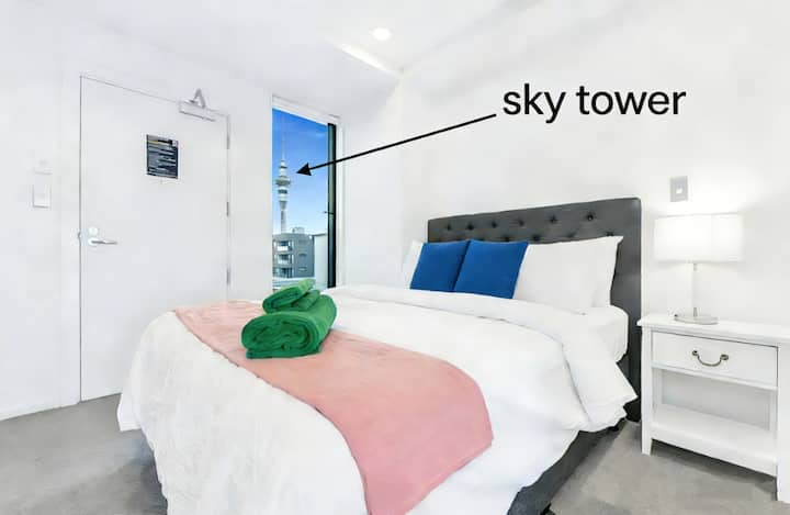 Super Location Apartment With Balcony And Pool - Auckland