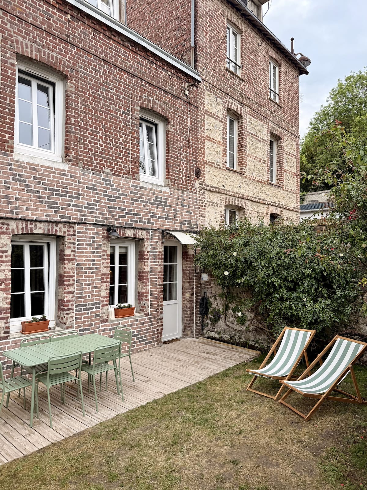 La Maison Normande, extérieur