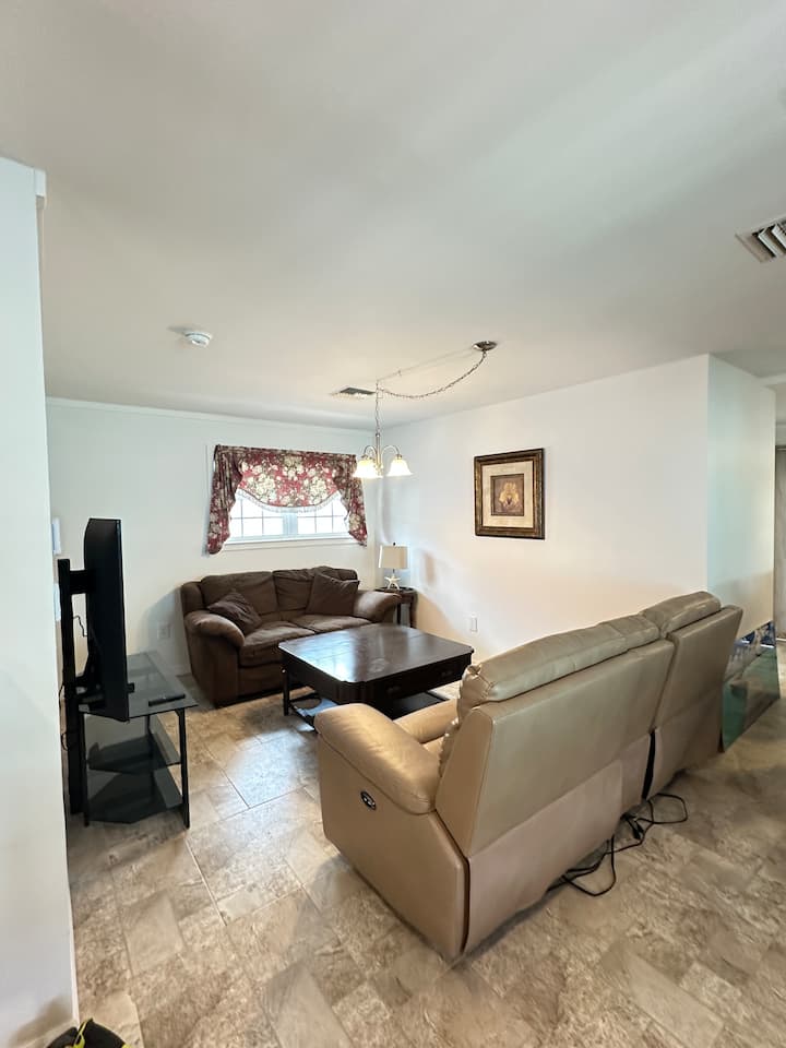 2 Bedroom House On Fort Meyers Beach - Fort Myers Beach, FL