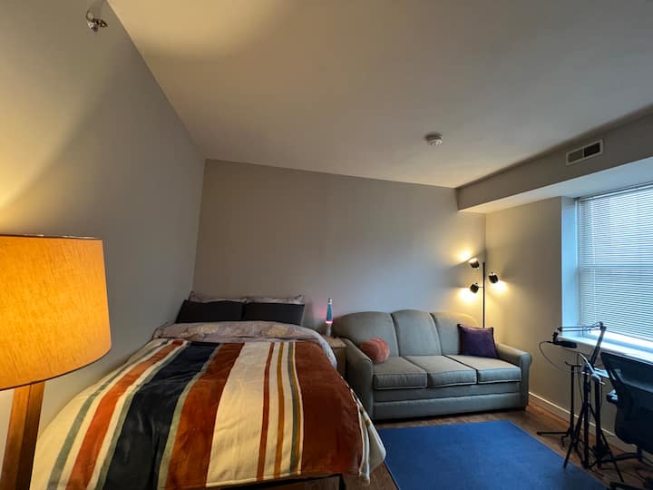 Cozy Bedroom At The Heart Of Syracuse Downtown - Syracuse, NY