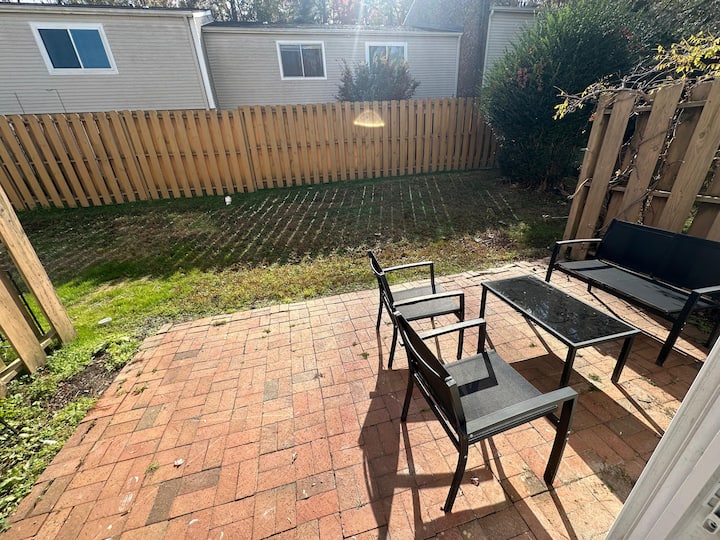 Modern 2br Retreat | Pool & Courts | 5 Min To Unc - Carrboro, NC