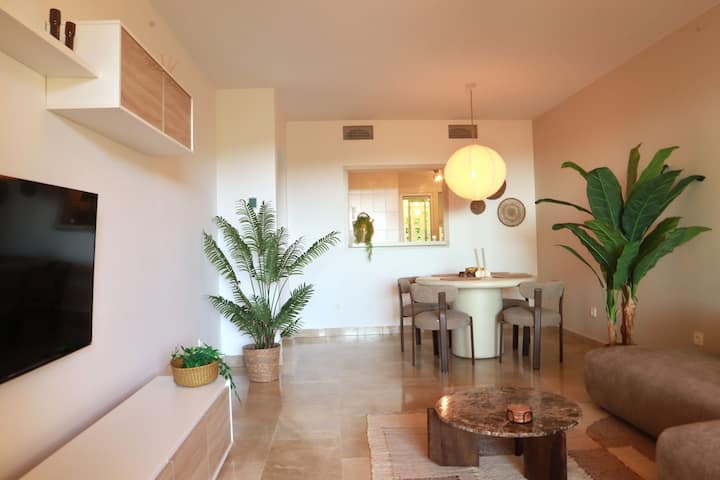 Duquesa Village | Sea View | 5pools | Padel | Wifi - Costa del Sol