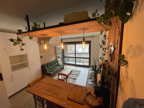 Top Airbnb: South-facing studio with mountain view à Le Monêtier Les Bains